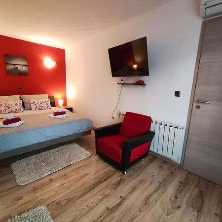 Kresic Nyaraló Križišće