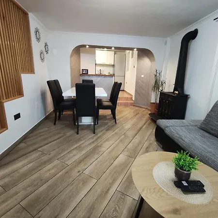 Kresic Holiday home *