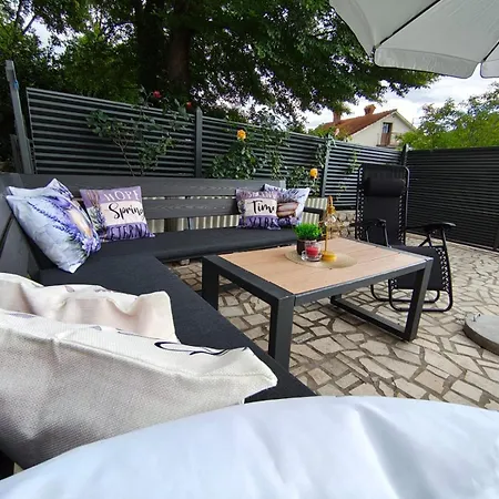 Kresic Holiday home *