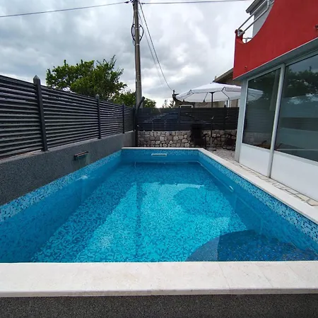 Kresic Holiday home *